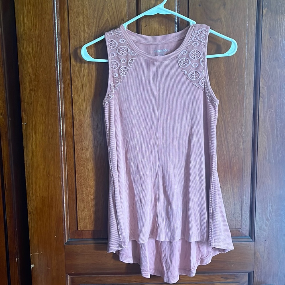 Pink tank top